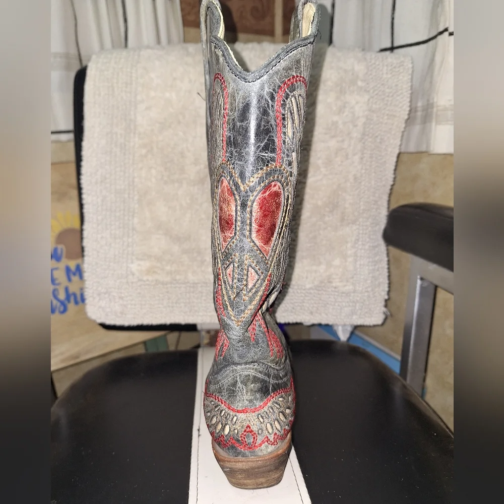 Corral Steel Blue Cowboy Boots with Red and Gray Inlaid Design In A Size 10M. - Picture 4 of 15